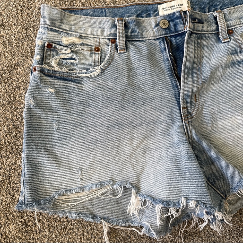 Abercrombie & Fitch Mid Rise Boyfriend Light Blue Distressed Jean Shorts - 29/8 - Picture 4 of 5